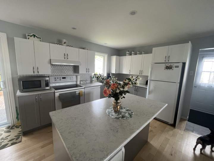 Créez la cuisine de vos rêves avec notre expertise.